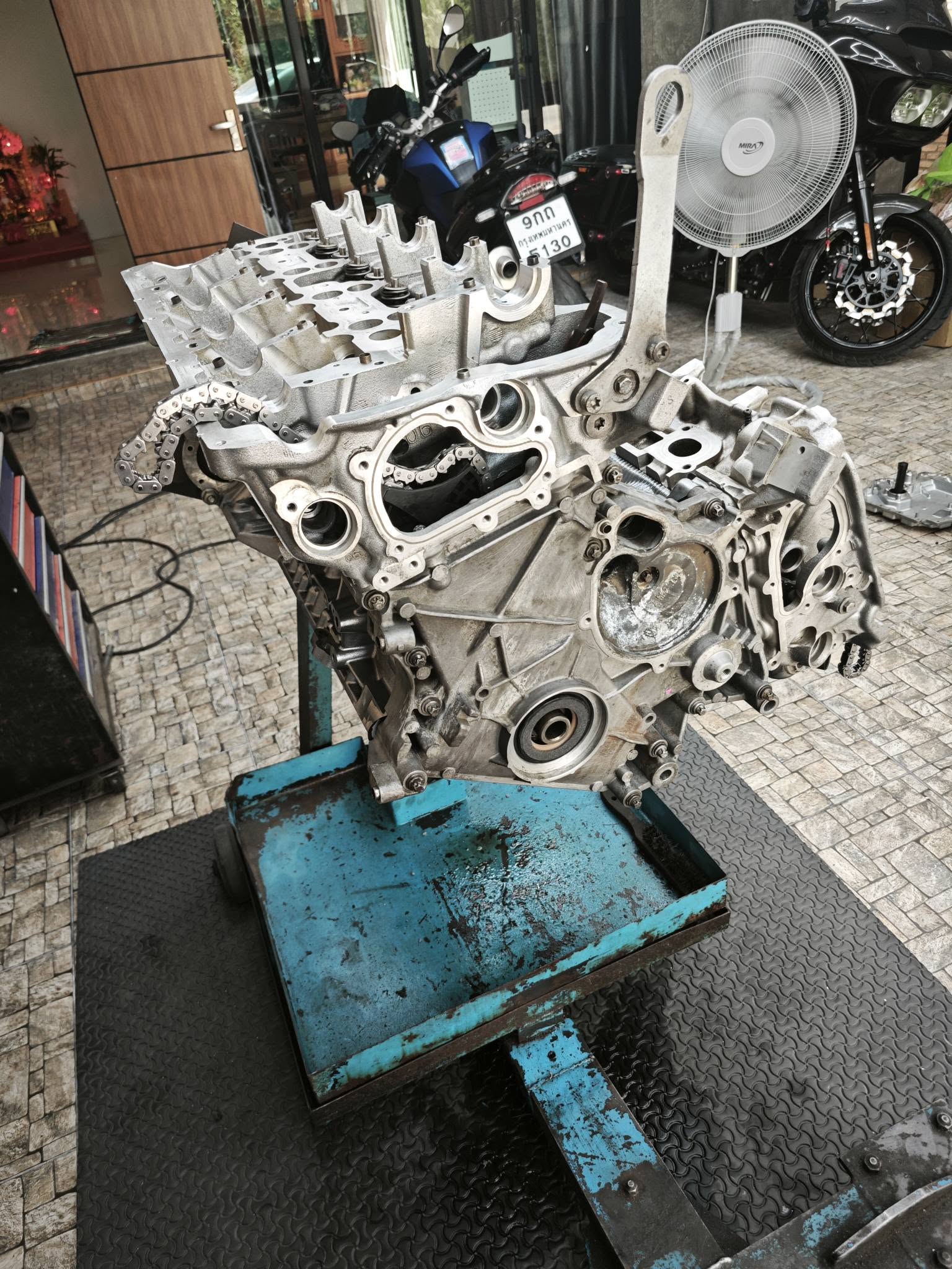 Pistons sized and labelled for assembly